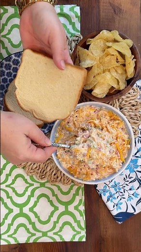 Jalapeño Pimento Cheese Recipe #southerncooking #southerndiscourse