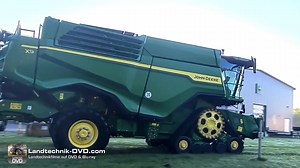 2.8K views · 115 reactions | John Deere X9 - gesehen bei Tiemann in Sittensen Alles über John Deere Drescher der 900er Serie seht ihr in Lohnerpower 3. Einen Video-Trailer findet ihr unter https://www.landtechnik-dvd.com/lohnerpower/ | Landtechnik-DVD.com | Facebook