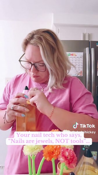 Sticker: exists Me: remembers everything I teach clients Also me: scrapes anyway 🙈🙈