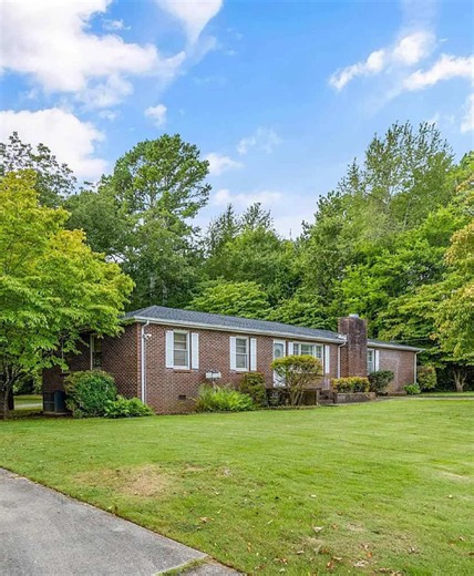 🏠 3-Bedroom Home Available Interested? DM me for availability, rental requirements, and viewing details. #huntsville #huntsvilleal #huntsvillealabama #alabama #houseforrent