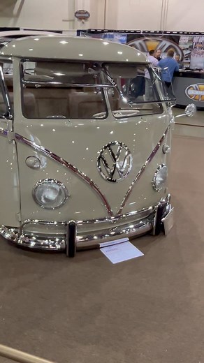 Unbelievable crew cab VW #restomod #carsofinstagram #shelby #ford #fordperfomance #socal #builtnotbought #carshow #hotrod #anericanmuscle #musclecar #classiccar #vintage #oldschool #racecar #carsandcoffee #vwbus #vw | Jeff Higinbotham