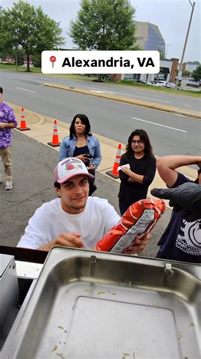 Flavor Hive on Instagram: "Bring your own bag and we will fill it up with plenty of Halal meat and other fixings. Vegan options are also available. For the full pricing, menu, times and location, check our bio."