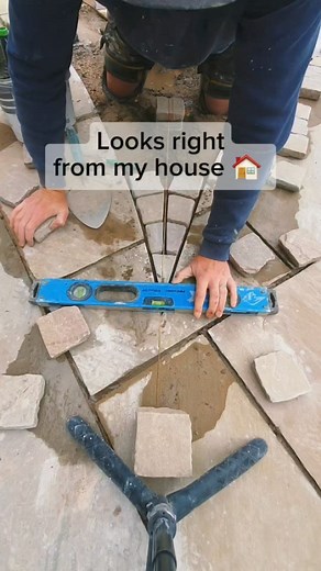 64K views · 152 reactions | Starting point for the edging sets  This install has many curves ⚒️⚒️ #landscaping #sets #Mitre #patio #work #cutting #sandstone #details #fyp | LNC Landscapes and Paving | Facebook