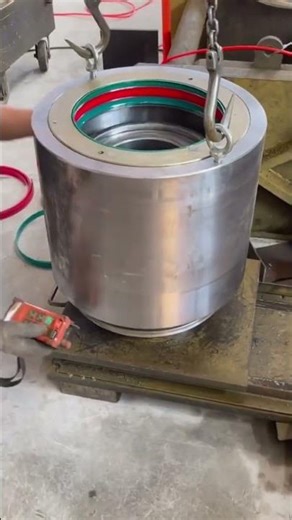 Large machine component manufacturing process with CNC precision