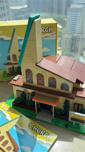 Inside the Springfield Landmark: 𝘾𝙃𝙐𝙍𝘾𝙃 Unboxing 🍩