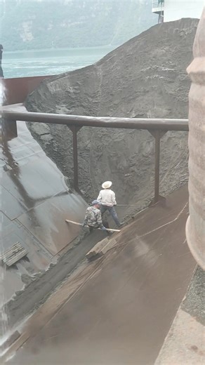 582K views · 4.2K reactions | Barge unloading 3500 tons of alluvial river sand | USA Machines Channel | Facebook