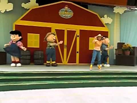 Charlie Brown's Hoe Down - Carowinds - 2012 - Amy Arpan CIMG9647.MOV