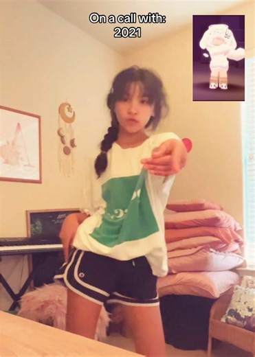 First post 😬😬 (IGNIRE THE FACT THAT THISE ARE 2 DIFFRENT COLORS AND THAT THE MOVES ARE WRONG 😭😭) The Feels - TWICE 🥹🥹 Main: @ִֶָ𓂃 ࣪˖ ᘻᑘᓰ ࿐ (on break) #twice #thefeels #kpop #2021 #fyp