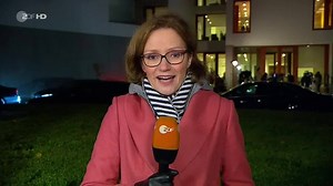 „Es liegt eine Schockruhe über dieser ganzen Szenerie“. Frische Eindrücke aus Berlin von unserer Hauptstadt-Korrespondentin Bettina Schausten. | ZDF heute