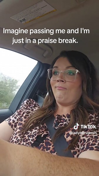 What Happens During a Praise Break?