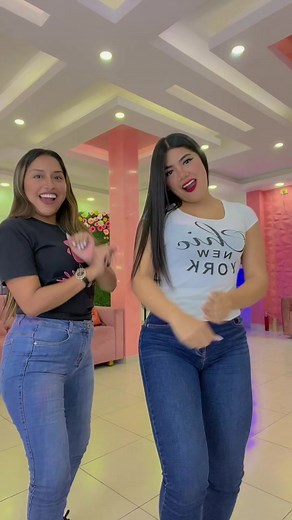 Mi bella @MelizaYumisaca🇪🇨 siempre cuidando de su cabello 💇‍♀️de visita en IG: JennyballaStudio 💋💕#amigos #parati #viral #challend #siguenosparamasvideos