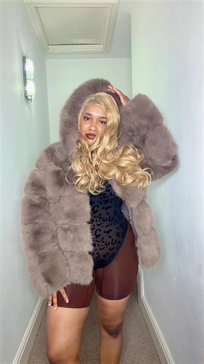 Faux fur hooded jacket #TikTokMadeMeBuylt #dealdrops #furcoat #furcoatseason #shadesoftess @ZIAI Fashion