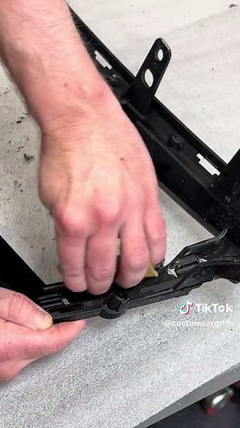 Quick Install Guide for 2013-14 Cadillac ATS Grilles