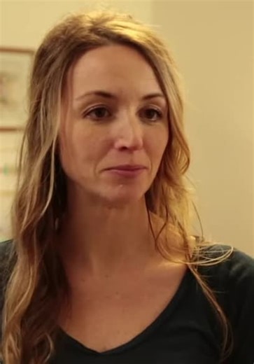 Checking in With Chelsea S01:E06 - File Cabinet Update / DIY Fireplace Mantel / Dutch Door