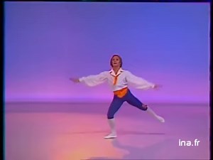 13K views · 451 reactions | La danseuse étoile Claude de Vulpian et le premier danseur Jacques Namont dans le pas de deux "Fête des fleurs à Genzano" d'Auguste Bournonville. vidéo : INA | Les étoiles de l'Opéra de Paris | Facebook