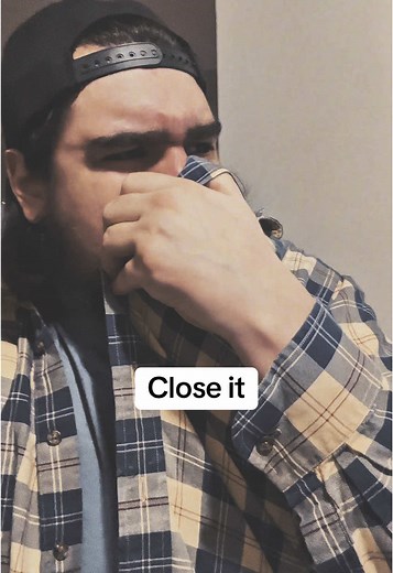 Close it: Hilarious Parents and Pool Boy Reactions