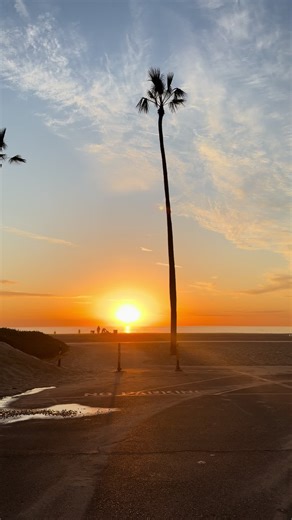 Beautiful sunset #sunset #LA #carlifornia #flightattendant #beach