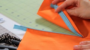 How to Sew a Lapped Zipper with a Sewing Machine