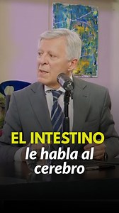 ¿Sabías que el intestino es tu segundo cerebro? Tiene millones de neuronas, se comunica con el cerebro a través del nervio vago y le informa cómo está tu cuerpo por dentro. Lo que comés no solo nutre: envía mensajes. Cuidar tu microbiota es cuidar tu mente. Lo conversamos junto a @eleonoracole @somoslacasaok y @tiempolibree_ | Dr. Daniel López Rosetti