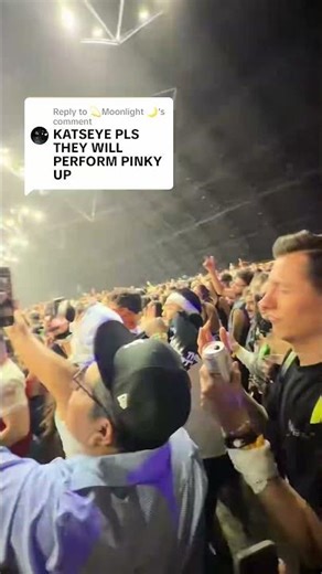Made it to Katseye!! Too bad I was short and far away and didn’t actually see them 😭