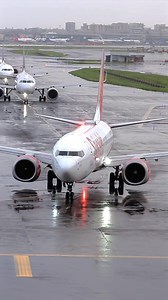 127K views · 2.1K reactions | SpiceJet Boeing 737-8MAX in heavy rain at Mumbai #SpiceJet #Boeing #B737 #aviation #planespotting | Utkarsh Thakkar | Facebook