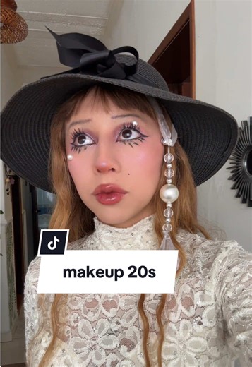 Flapper Makeup de los 20s: Tutorial Esencial