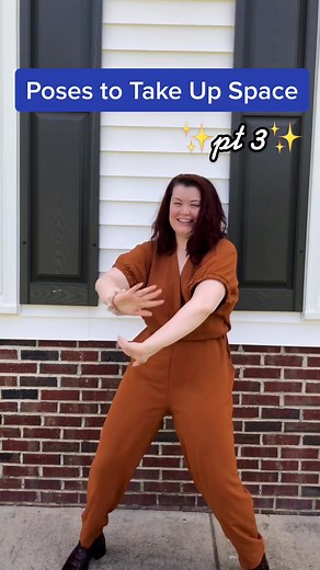 Because you don’t need to shrink to be worthy of taking a photo 💗 #poseideas