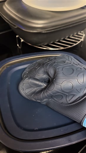 Long day? Let the MicroPro Grill do the work! Chicken sausage, perfectly cooked in just 10 minutes. Listen to that sizzle! #EasyDinner #MicroProGrill