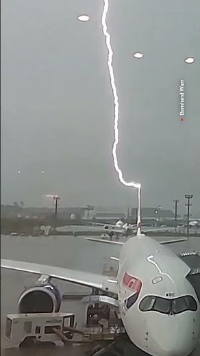 Lightning strikes British Airways plane at a Brazil airport | REUTERS