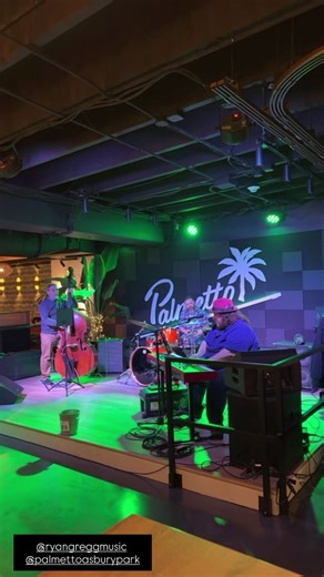 Stop, hey, what’s that sound. Everybody look what’s going round… | sounds