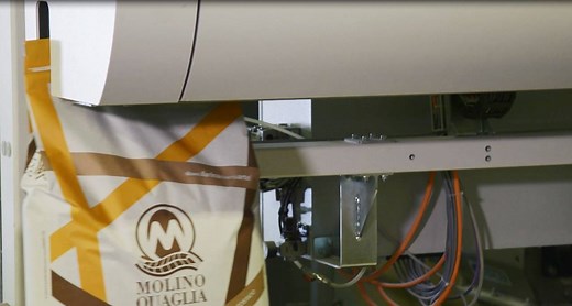 A bagging success story at Molino Quaglia As part of its refurbishment of the filling station, Molino Quaglia completed the new Maia bagging station with the adhesive closure of the Bühler Pinch Closing Station. Molino Quaglia is a modernly equipped mill that feels an obligation to both family tradition and quality. The new Pinch Closing Station fulfilled the requirements of the family Quaglia in terms of reliability, hygiene and easy operation. More information about the Maia bagging station: g