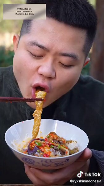 #Fangbrothers Mimin lagi suka banget nonton ini, bukan mukbang. tapi masak langsung makan 🤤🤤 #cooking #rurallife #fypage #foryou