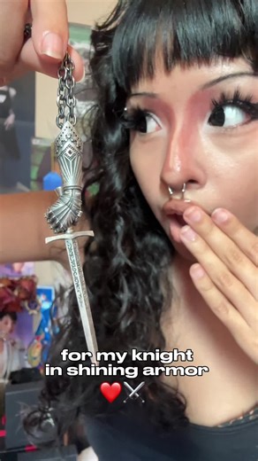Knight’s Gauntlet Pendant: Stylish Battle Charms