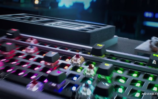 【动态设计】ROG_Azoth_Transcend_the_Limits