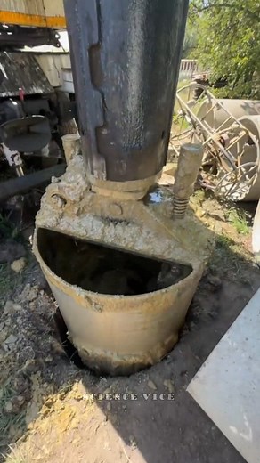 Science Vice on Instagram: "Kola super deep... . . . . . #reel #fact #viral #trendingreels #instagood #kola #borehole #drilling #scientist #expert #instagram #machine #tecnology #new #hole"