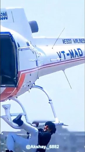 Akshay Kumar Khiladi Helicopter Stunt 🔥 Action King vs SRK Baazigar | Bollywood Action Legends 67