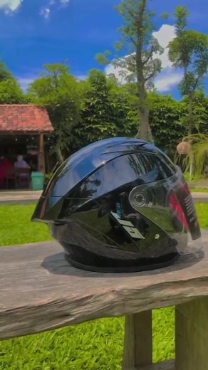 Helm J5 Half face #helm #helmmla #MLA #helmhalffacekeren #helmhalffacemurah #helmhalfface #helmets #fyp #fypシ