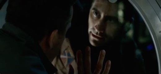 ‘Life’ Trailer: Jake Gyllenhaal and Ryan Reynolds Face Aliens in Sci-Fi Thriller