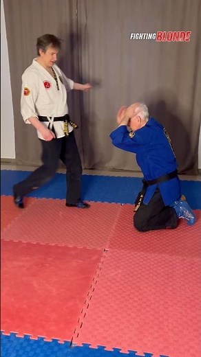 KNEELING DEFENSE How to Stop a Front Kick! 🥋💎