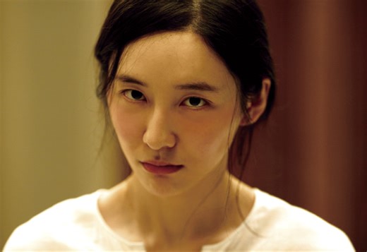 パク・ジヒョン「多くを隠すキャラクター」『秘顔-ひがん-』色香を纏う本編映像解禁 | cinemacafe.net