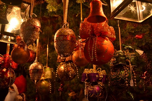 Hand Blown Glass Christmas Ornaments from Germany: A centuries old tradition - WanderInGermany