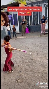 73K views · 1.1K reactions | A viral video of a little girl, dressed as the iconic singer Selena, shows her whacking away at a piñata of Selena’s murderer Yolanda Saldívar. https://bit.ly/3uVNLJ | KABB FOX 29 News, San Antonio | Facebook