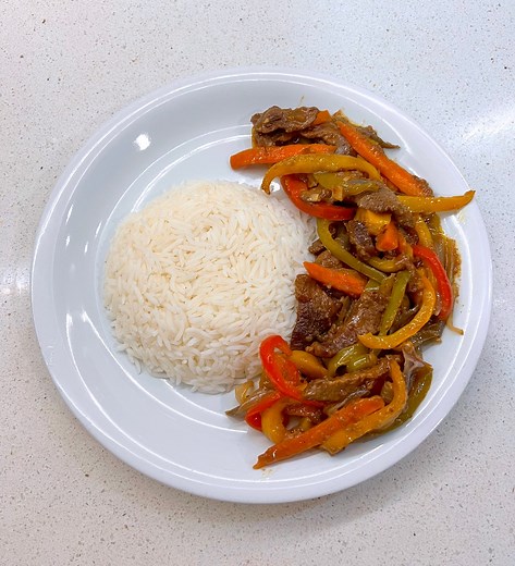 33K views · 918 reactions | Simple, yet delicious Beef Stir Fry | Dolapo Grey | Facebook