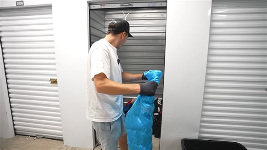 One of the best storage units... crazy profits and rare items