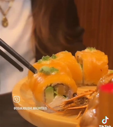 Summer spreads look better when there is sushi on the table 🤤 An extra day off? Order a Sushi Platter ... because every event is just a little bit better when someone brings a sushi platter 😍 📞 52526406 | OSAKA SUSHI