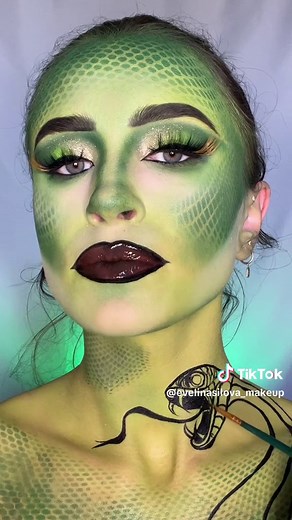 Medusa Makeup Tutorial for Halloween | 31 Days of Halloween