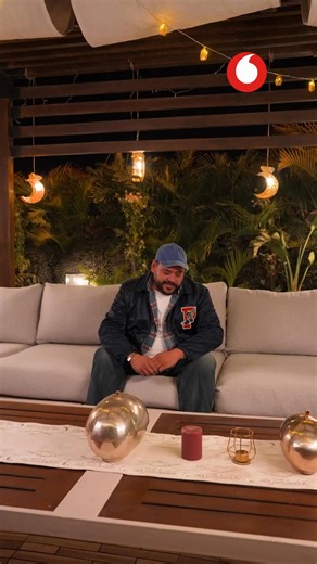 متخليش الدنيا تنسيك حبايبك وادخل على Ana Vodafone واختار اكتر حد وحشك علشان تكسبوا وحدات ولما تتقابلوا هتكسبوا هدية تانية مع بعض 🎁 رمضان فرصة ننور بعض ♥️ | Vodafone Egypt