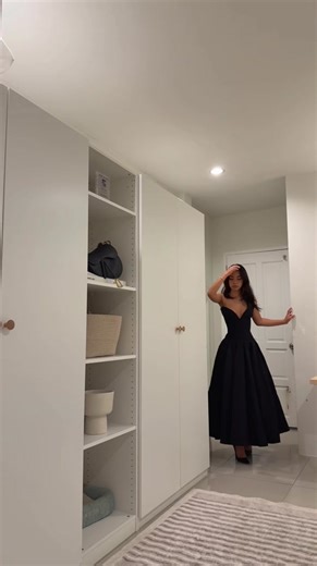 i need an excuse to wear this dress outttt 😍 @houseofcb lady dress #fyp #houseofcb