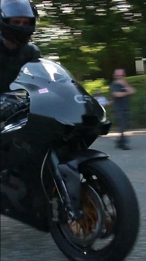 Guy Martin rides Crighton CR700W Rotary bike at Cadwell Park