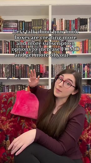 Okay let me be real—book subscription boxes have had me in a vice grip for the better part of a year and a half. . I first discovered them in August 2023 when I saw someone with the most BEAUTIFUL edition of Song of Silver, Flame like Night at a book signing, and for a good six months I signed up to literally every waitlist I could find—I was SO excited when spots opened up, and at one point I was legitimately subbed to over 9 book boxes 🫣 Bookish Box, Fairyloot, Illumicrate, Owlcrate, Goldsbor